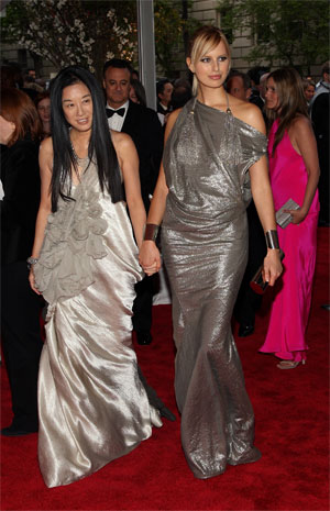 Illustration for article titled At Costume Institute Gala, The Good Superheroes Took A Fashion Flight Of Fancy